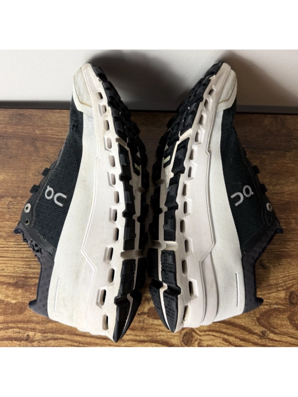 On Cloudultra 2 All Terrain Running Shoes Women's Size 7.5 Black White Helion - Picture 8 of 11